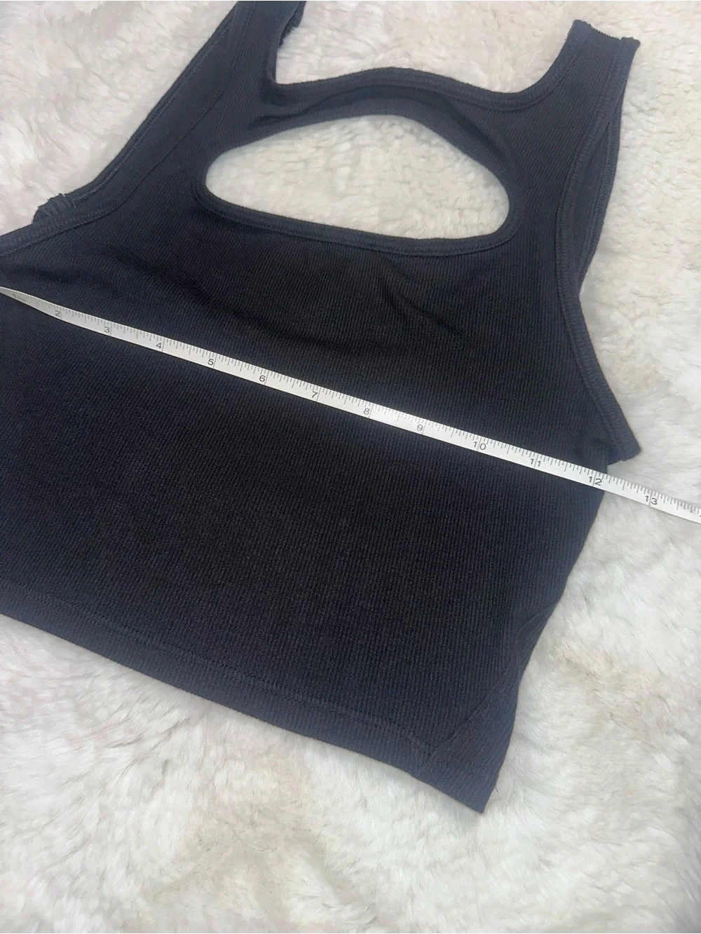 Lululemon LA front cut-out crop tank black